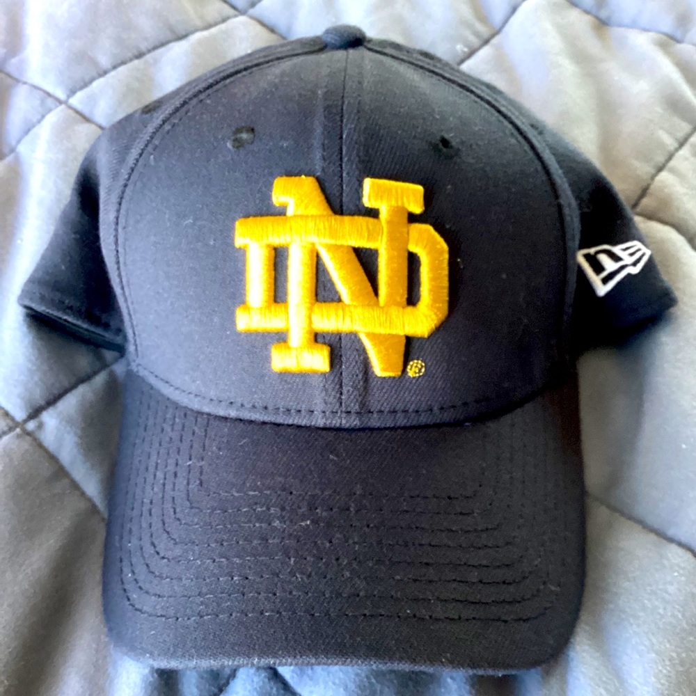 Size s/m flex fit Notre Dame Fighting Irish Hat
